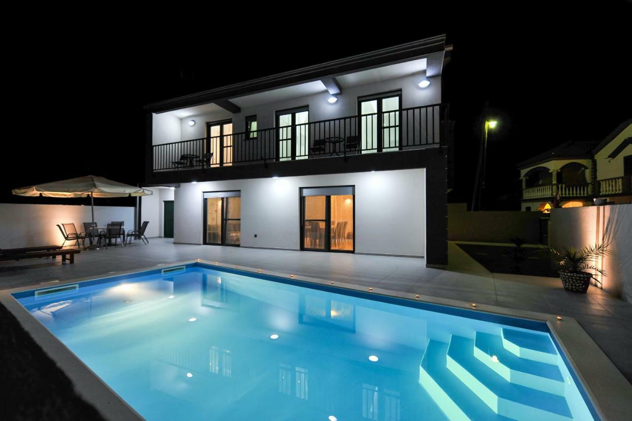 Villa Lily Zadarvillas Privlaka  Buitenkant foto